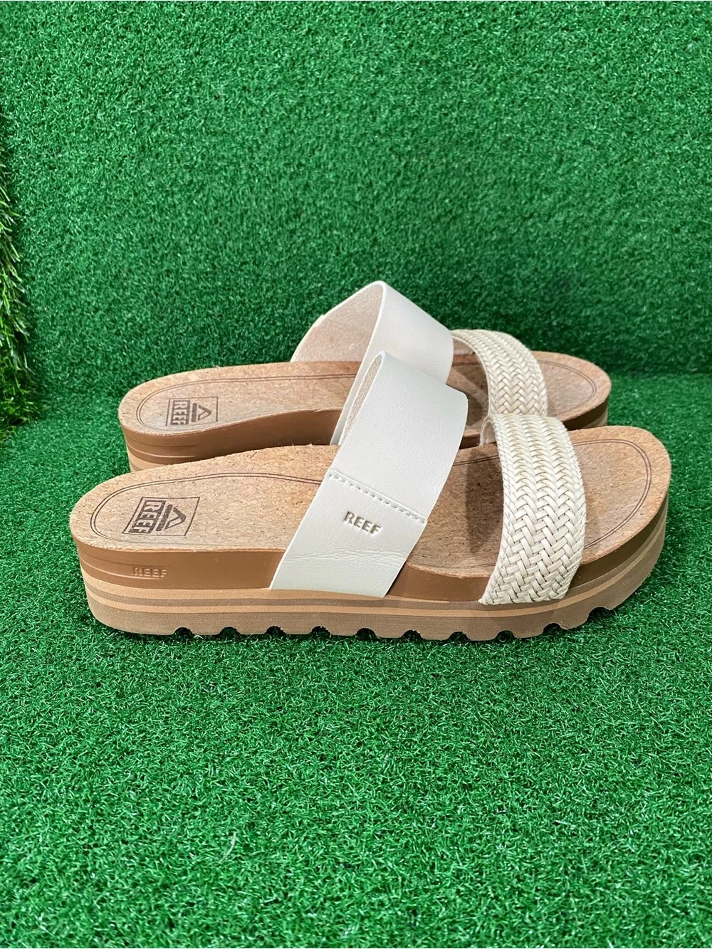 Reef Women's Cushion Vista Hi Sandal Sz 8 Women’s  (Ago 026)
